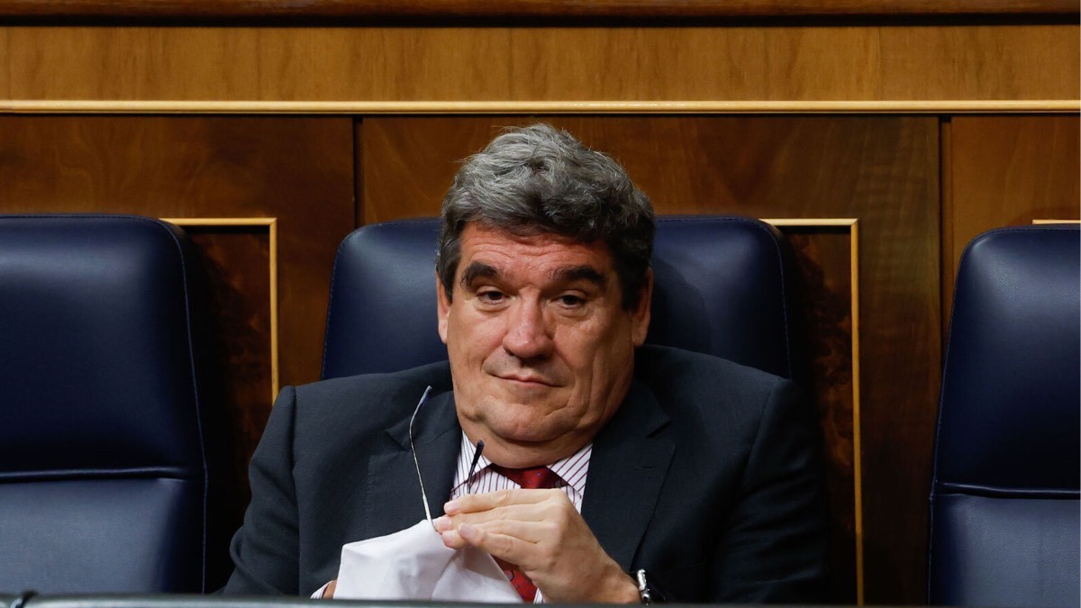 José Luis Escrivá y CSIF comienzan las negociaciones de la Oferta de Empleo Público 2024