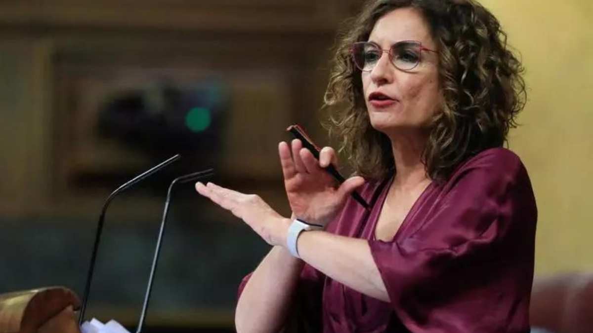 Hacienda lanza un último aviso a los trabajadores que cobren más de este dinero en la nómina