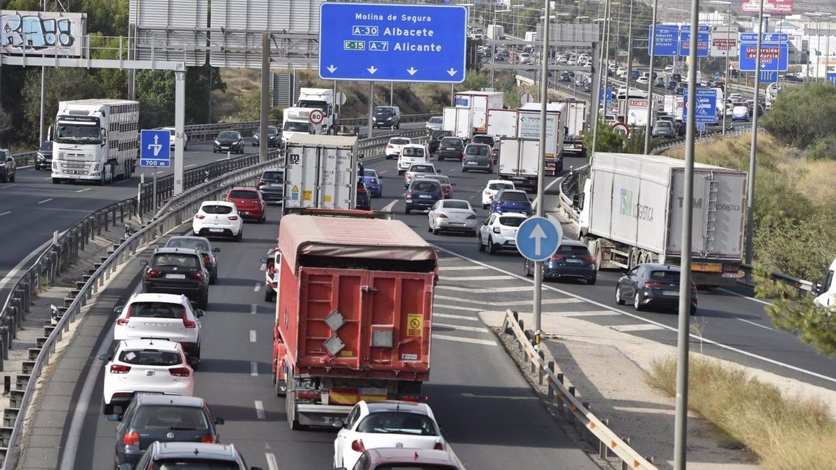 La DGT redobla esfuerzos ante la operación salida que arranca este viernes: más radares y más vigilancia