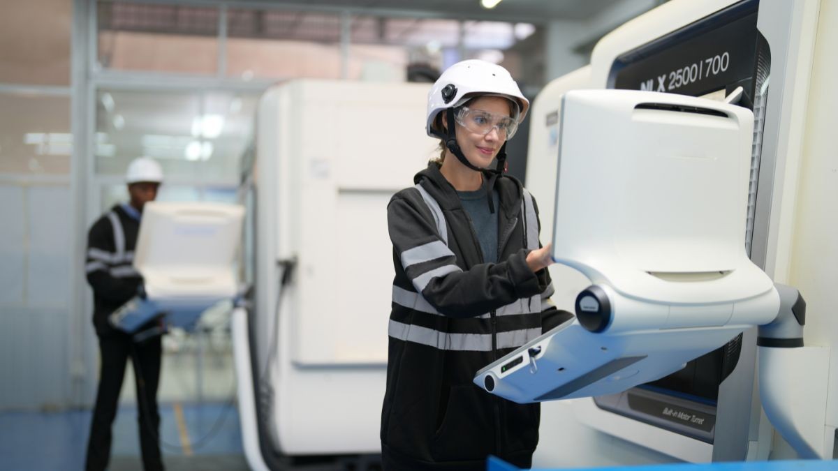 El Grado Universitario del futuro con empleo asegurado: sueldo de hasta 80.000 euros