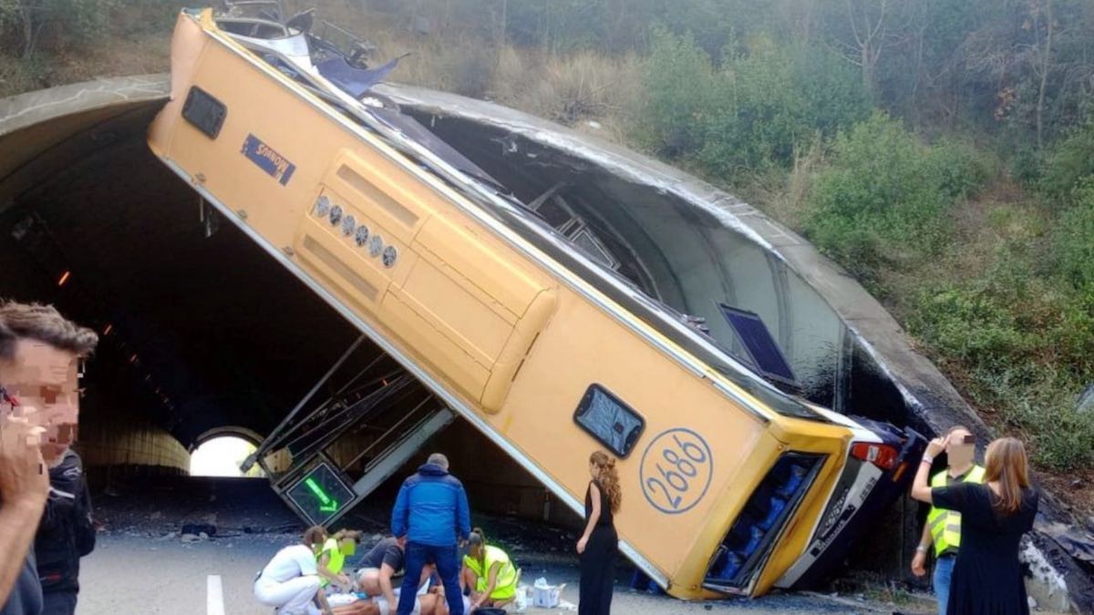 Tres heridos críticos en un accidente de autocar en Pineda de Mar en el que iban trabajadores de Inditex