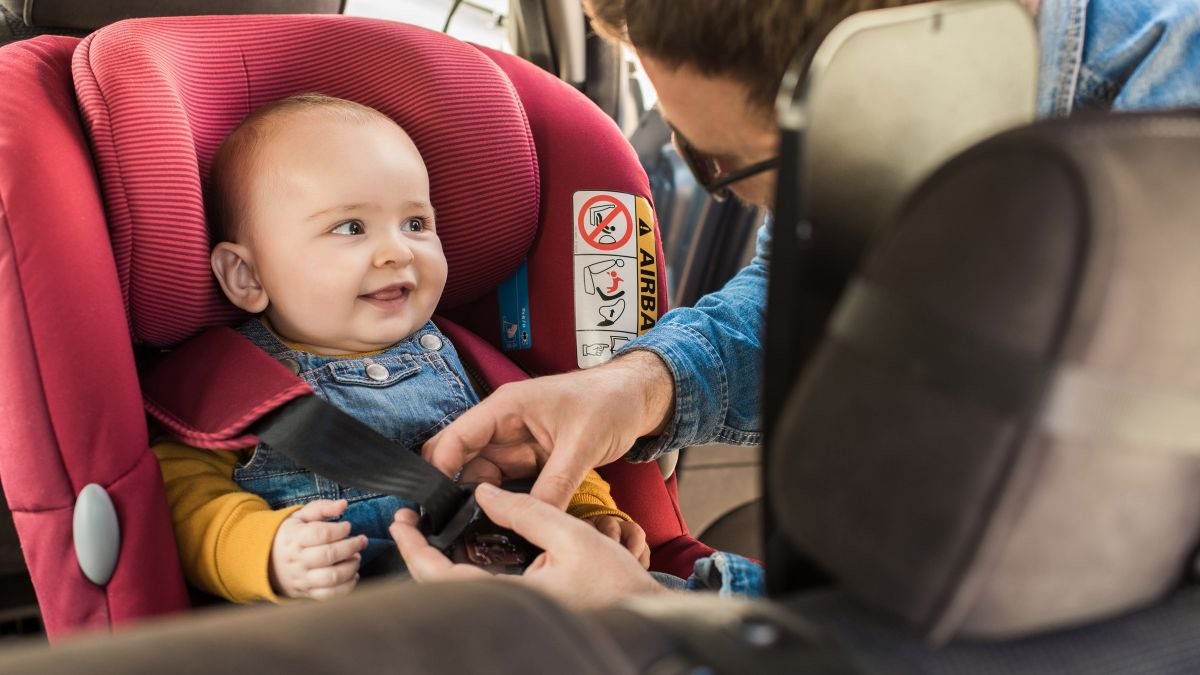 Las sillas de coche para niños cambian en septiembre: esta es la nueva normativa