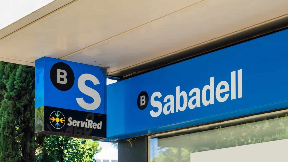 Banco Sabadell aumenta sus beneficios en plena OPA del BBVA: 791 millones de euros en el primer semestre