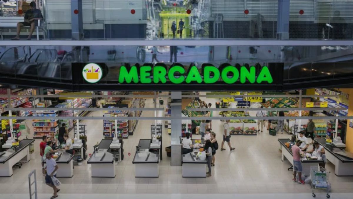 Mercadona sorprende con este eficaz insecticida para que los mosquitos no piquen este verano