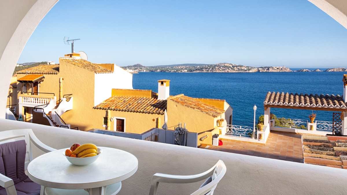 BBVA necesita vender casas, pisos y chalets embargados cerca del mar: los hay por menos de 55.400 euros