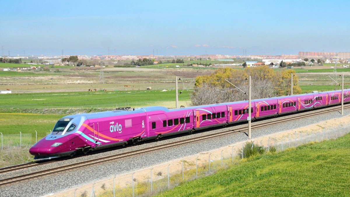 Renfe pone a la venta billetes a 7 euros para viajar en Avlo a partir del 22 de julio 2024