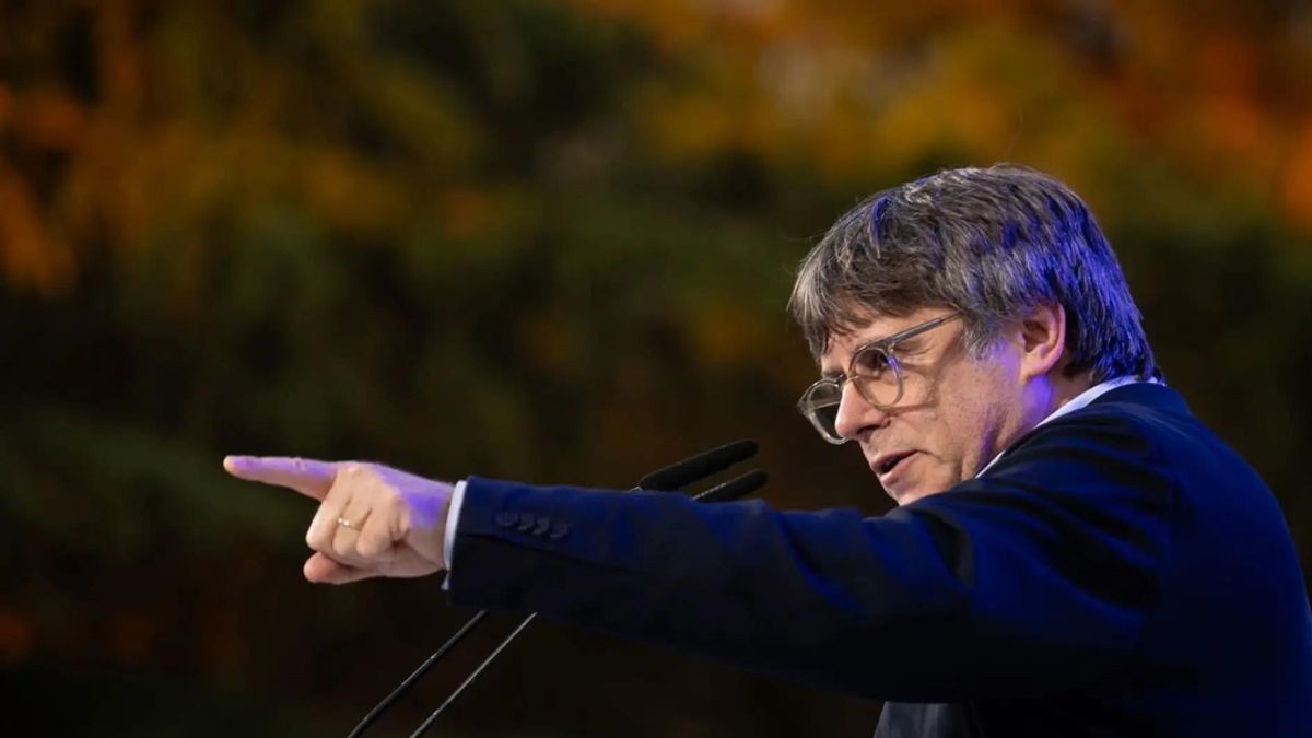 Currículum de Carles Puigdemont: estos son sus estudios y todos sus trabajos