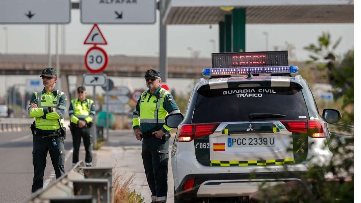 La DGT lanza un importante aviso para todos conductores y los pasajeros