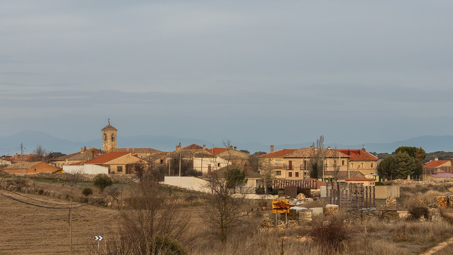 El pueblo a una hora de Madrid que ofrece empleo fijo, comida, casa gratis y un sueldo de 22.000€