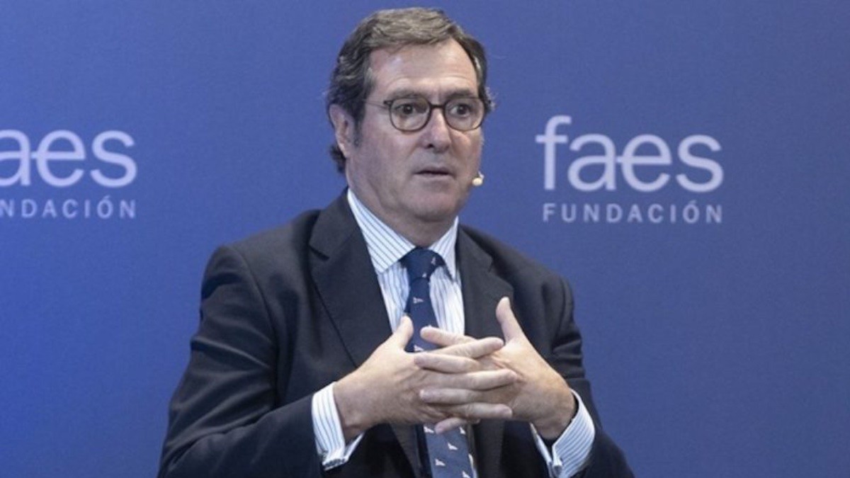 Garamendi defiende su ‘No’ a la reducción de la jornada laboral: “pensamos que esto es malo para España”