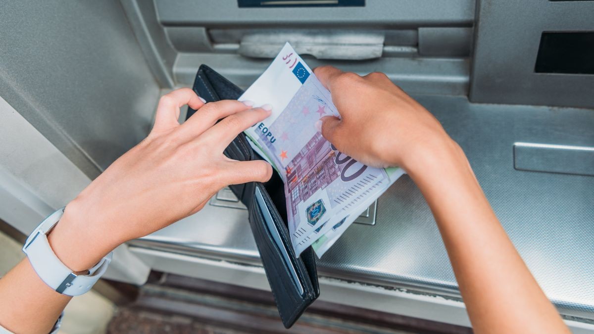 Cuándo se cobra el paro en octubre de 2024: fechas de pago del SEPE y bancos