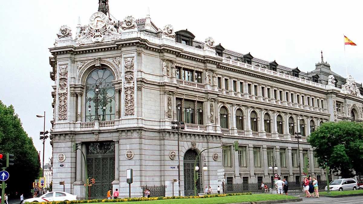 El aviso del Banco de España a los inquilinos que pagan el alquiler por transferencia bancaria