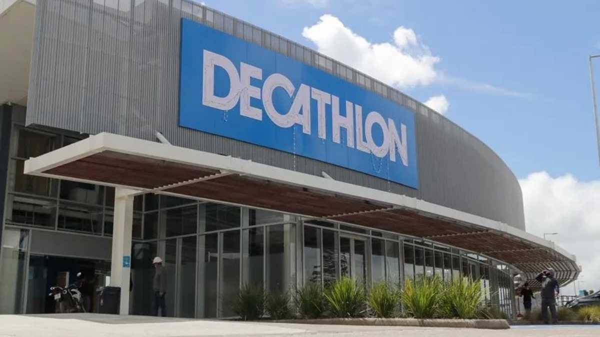 Decathlon rebaja unos leggings con efecto vientre plano que moldean la figura por menos de 9 euros