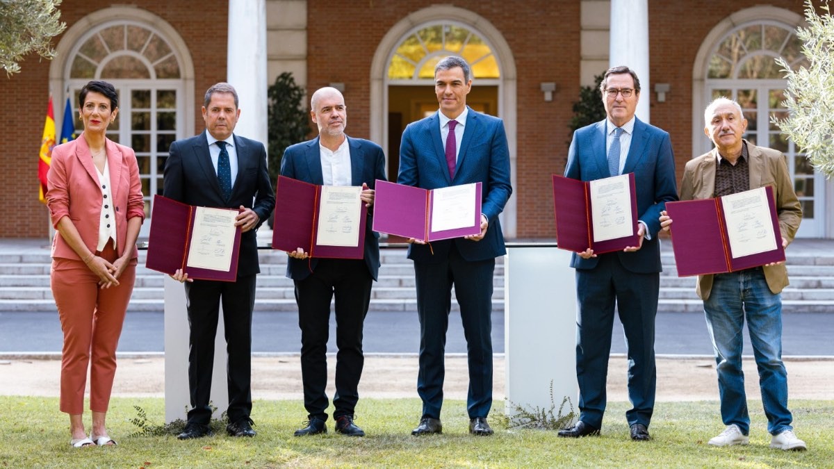 La Seguridad Social y los sindicatos firman el acuerdo que mejora la jubilación y la compatibilidad con el empleo: las claves