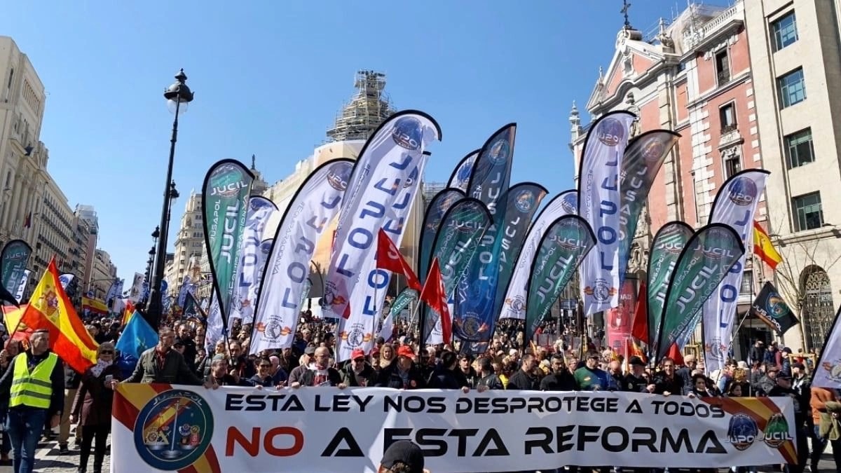 La Policía Nacional presenta una denuncia ante el Tribunal Supremo para mejorar la jubilación y sus salarios
