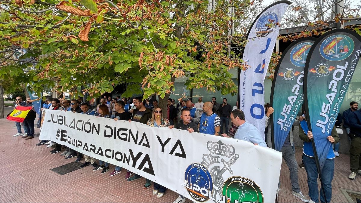 Policía Nacional y Guardia Civil salen a la calle para pedir la equiparación salarial y una jubilación digna