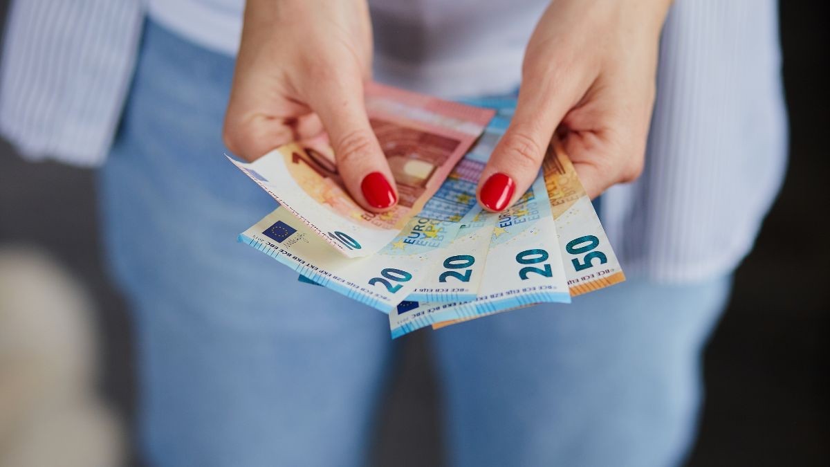 Ayudas de hasta 15.000 para teletrabar en esta comunidad autónoma: estos son los requisitos