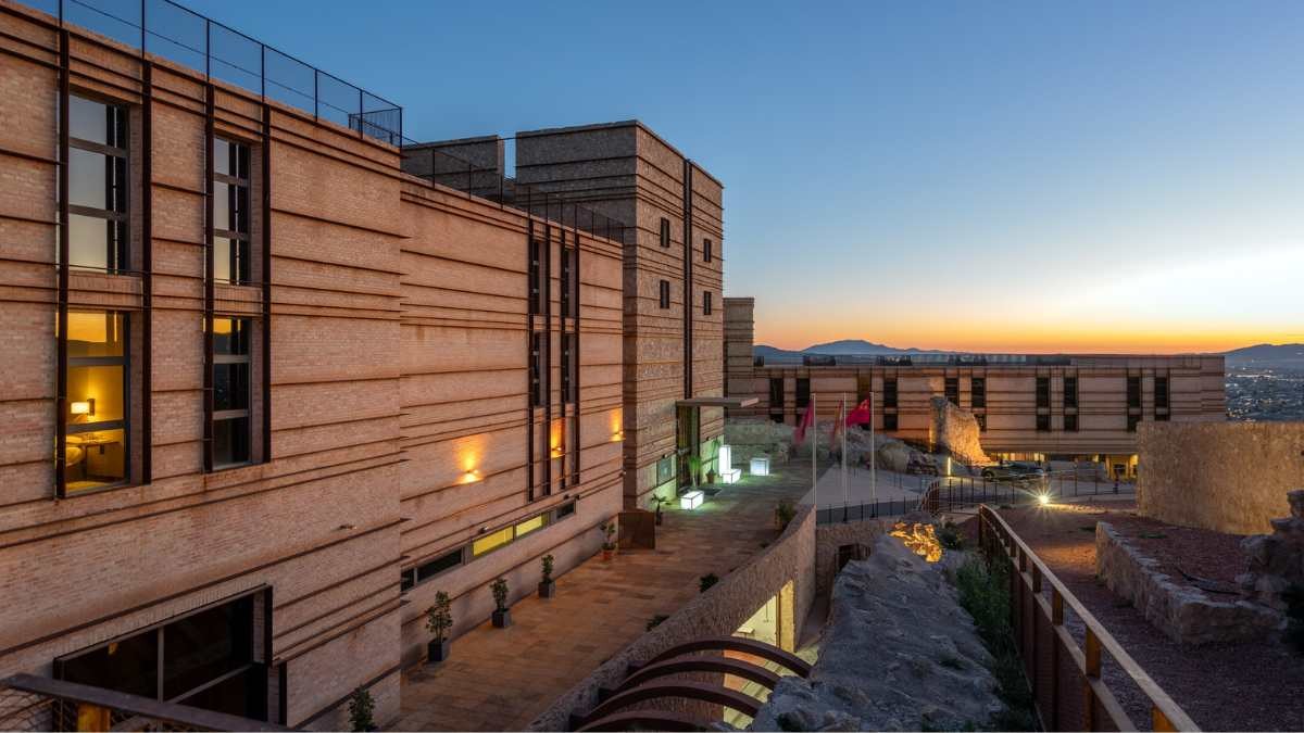 Este es uno de los Paradores más baratos de España para una escapada en septiembre: tan solo 87 euros la noche