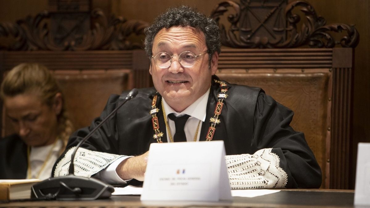 ¿Quién es Álvaro García Ortiz? El fiscal general del Estado investigado por dar información del novio de Ayuso