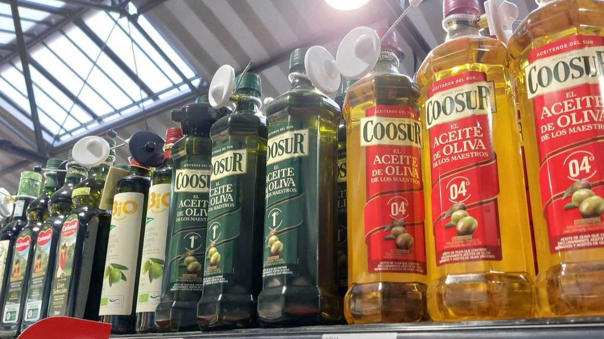 El Corte Inglés lanza una gran oferta y baja el precio del aceite de oliva: tiene un cupón regalo de 20 euros