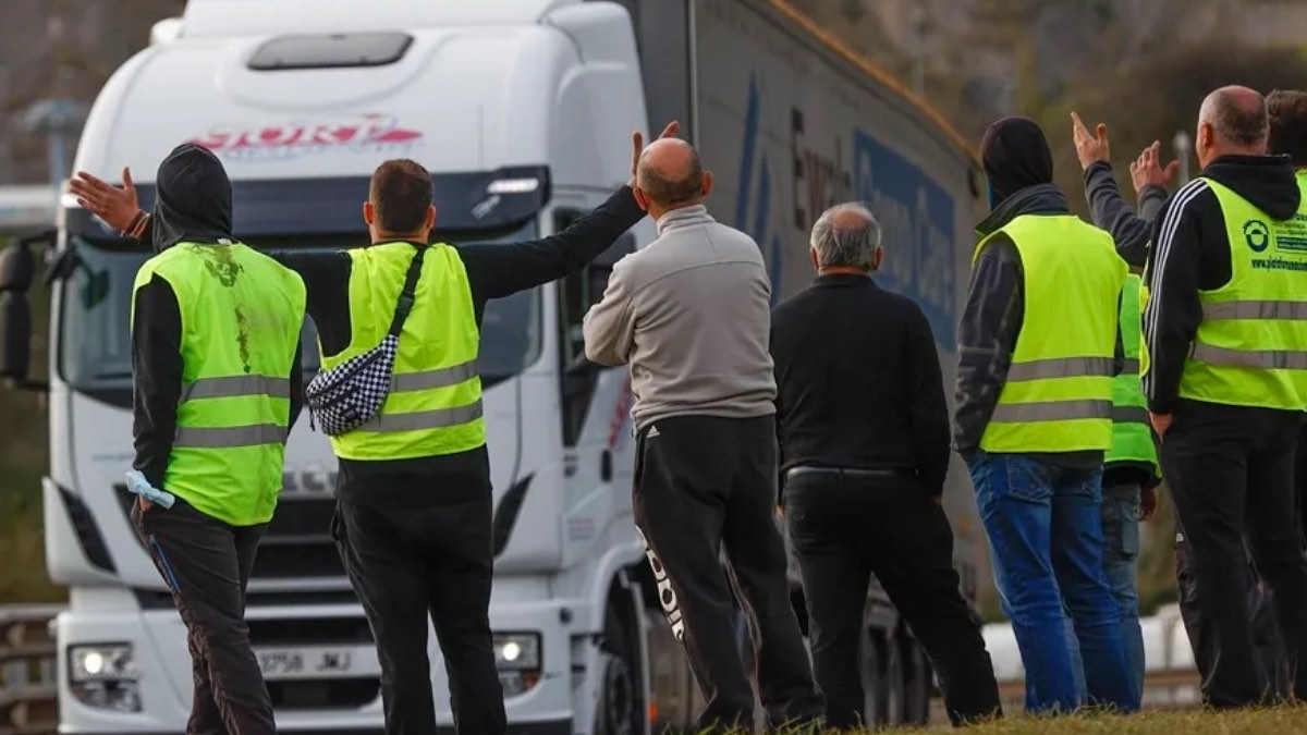 CCOO y UGT convocan huelga general del transporte para reivindicar mejoras en la jubilación: las fechas