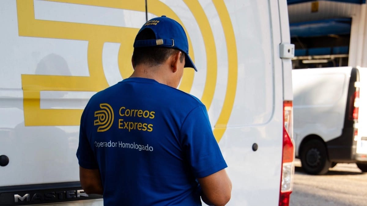 Se necesita personal en Correos y no hay que opositar: contrato indefinido desde el primer día y 1.600€ de sueldo