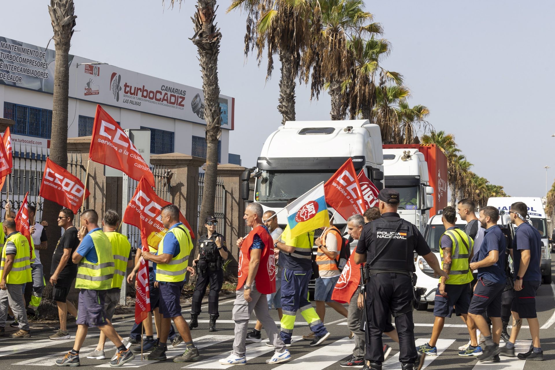 CCOO y UGT convocan una huelga general de transporte: durará varios días