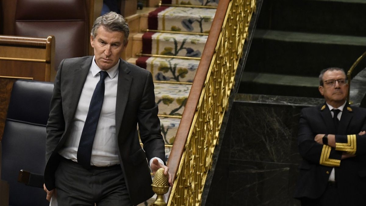Alberto Núñez Feijóo sin gafas: el cambio de look del presidente del PP que da que hablar en el Congreso