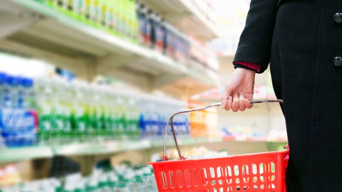 Estos alimentos vuelven a tener IVA: ¿cuánto costará la leche, los huevos o el aceite de oliva?