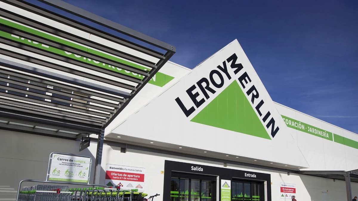 El increíble invento de Leroy Merlin que automatiza tus persianas por 25 euros: podrás bajarlas y subirlas con tu voz
