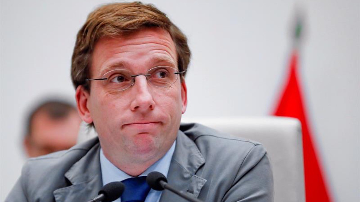 Almeida se sube el sueldo un 2% y cobrará casi cuatro veces el salario medio en España