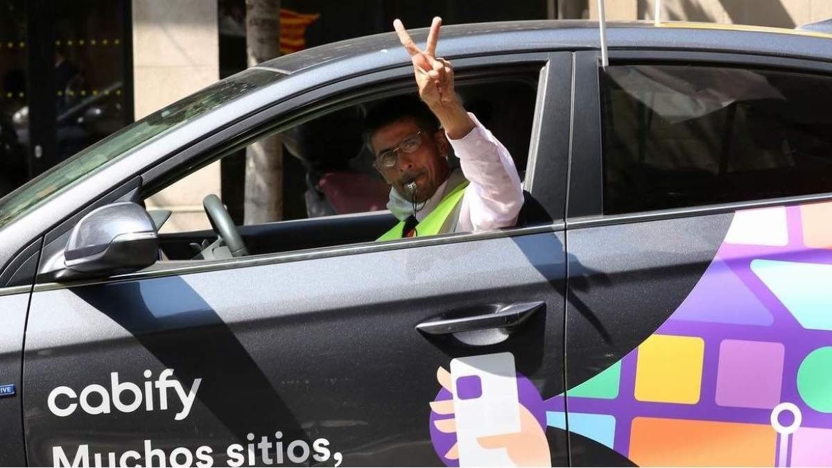 Sueldo de 50.000 euros: Cabify busca personal y ofrece empleo fijo con teletrabajo