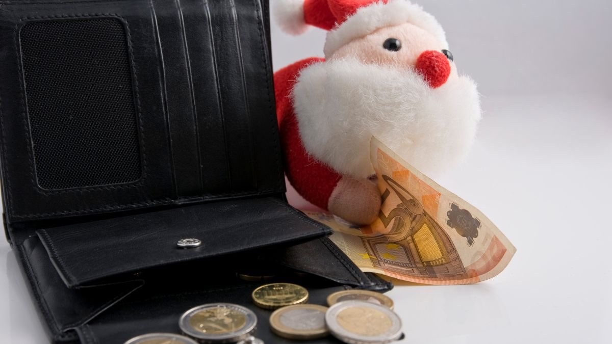 Estoy de baja laboral: ¿tengo derecho a cobrar la paga extra de Navidad?