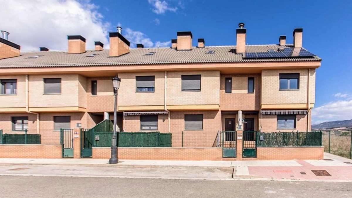 BBVA pone a la venta casas, pisos y chalets por menos de 37.000 euros: hay oportunidades a estrenar