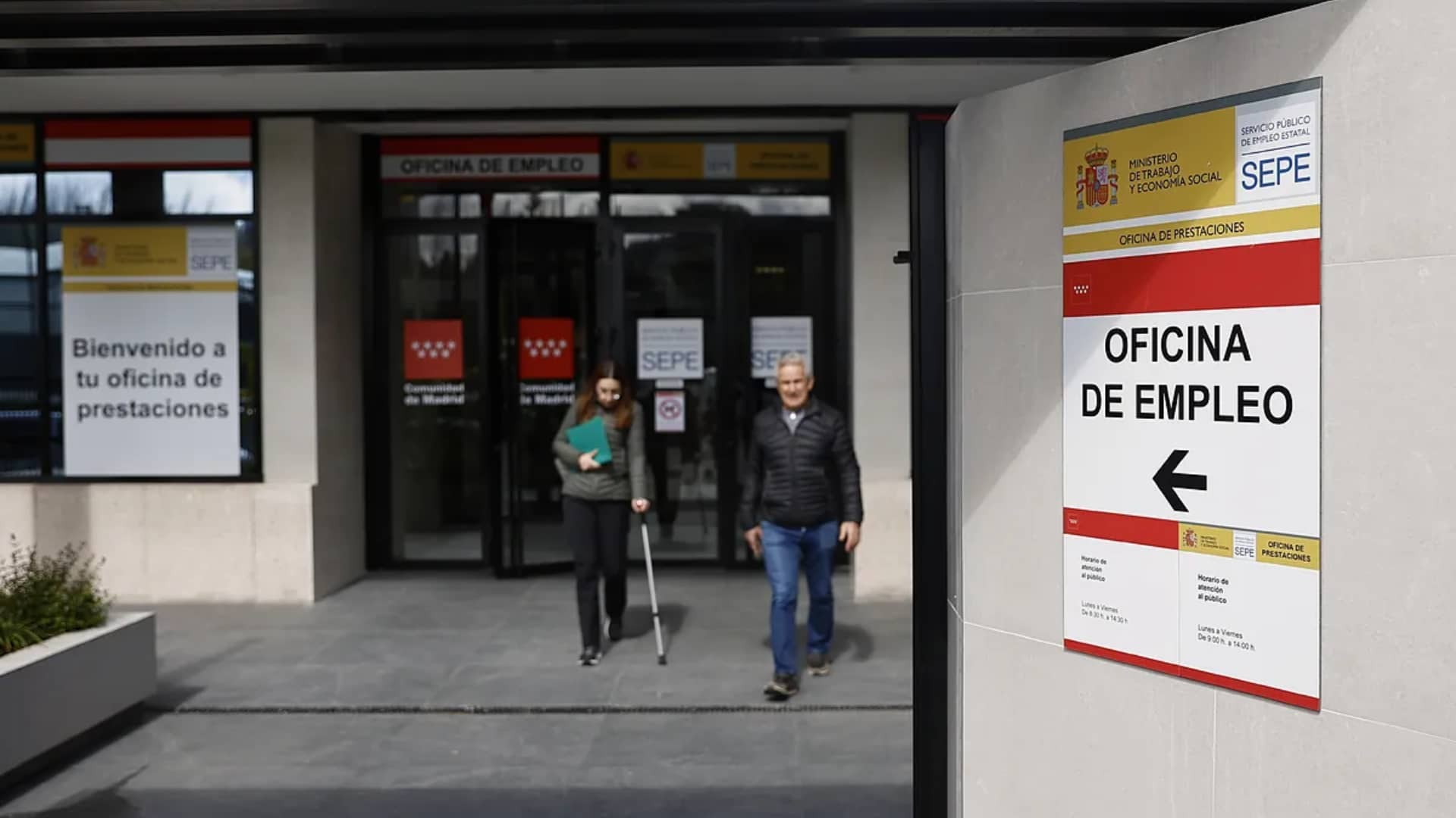 Los contribuyentes que cobren el paro en un pago único podrán deducirse el 30% en el IRPF