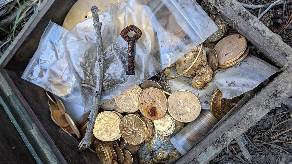 Un hombre esconde un tesoro con 1 millón de euros en la montaña y tardan 10 años en encontrarlo