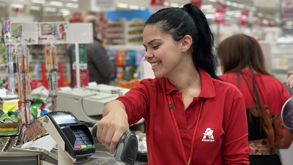 Alcampo abre una gran bolsa de empleo con 294 vacantes: sueldo de 1.367 euros sin experiencia