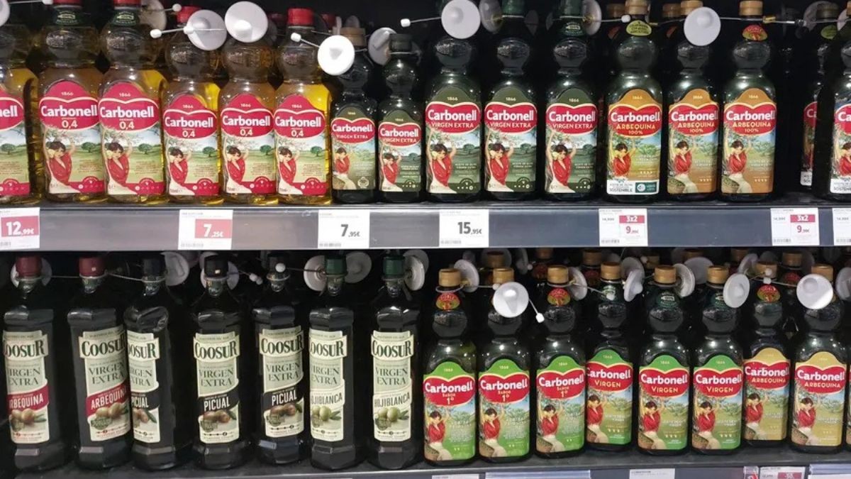 El Corte Inglés rebaja el aceite de oliva virgen extra de Coosur: precio increíble antes de Nochevieja