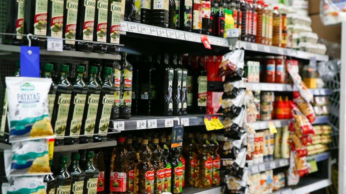 Carrefour rebaja el precio del aceite de oliva virgen extra de una marca ‘Selección’: un chollo por tiempo limitado