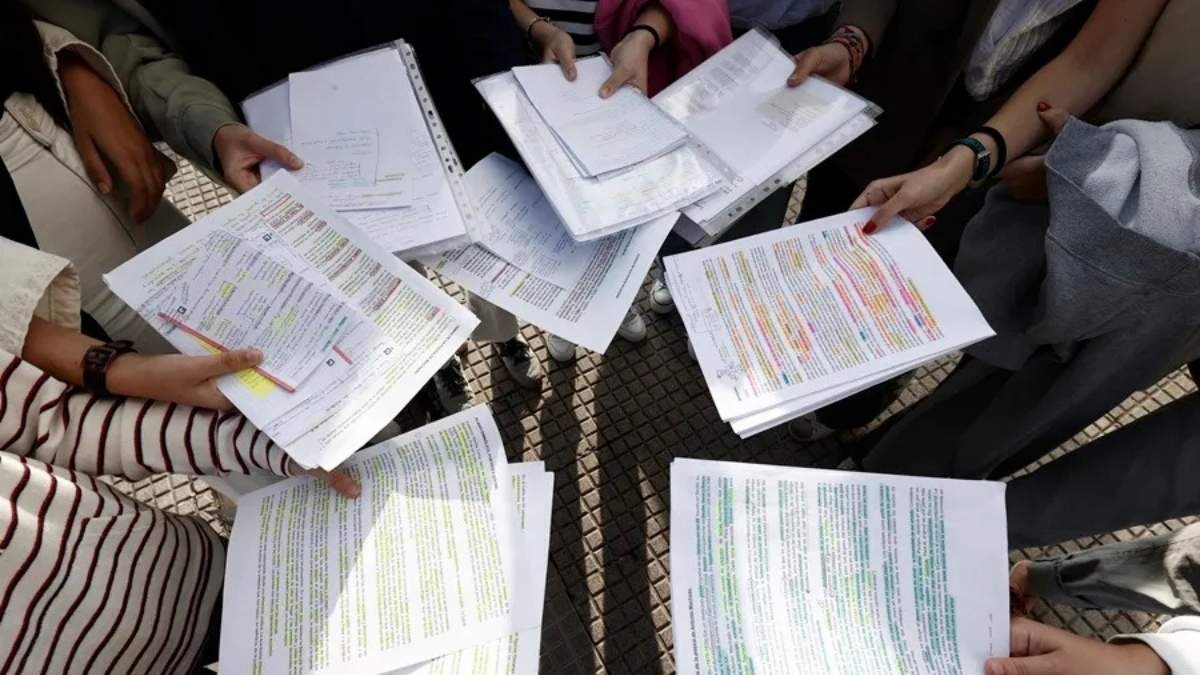 Ganar dinero fácil vendiendo apuntes: la plataforma que ha revolucionado a los estudiantes