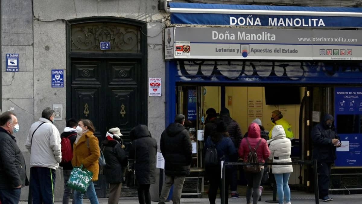 Los dos únicos bancos donde se pueden cobrar los décimos premiados de la Lotería de Navidad