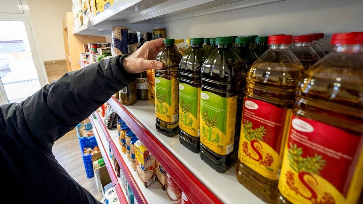Los supermercados bajan el precio del aceite de oliva virgen extra de marca blanca un 25%