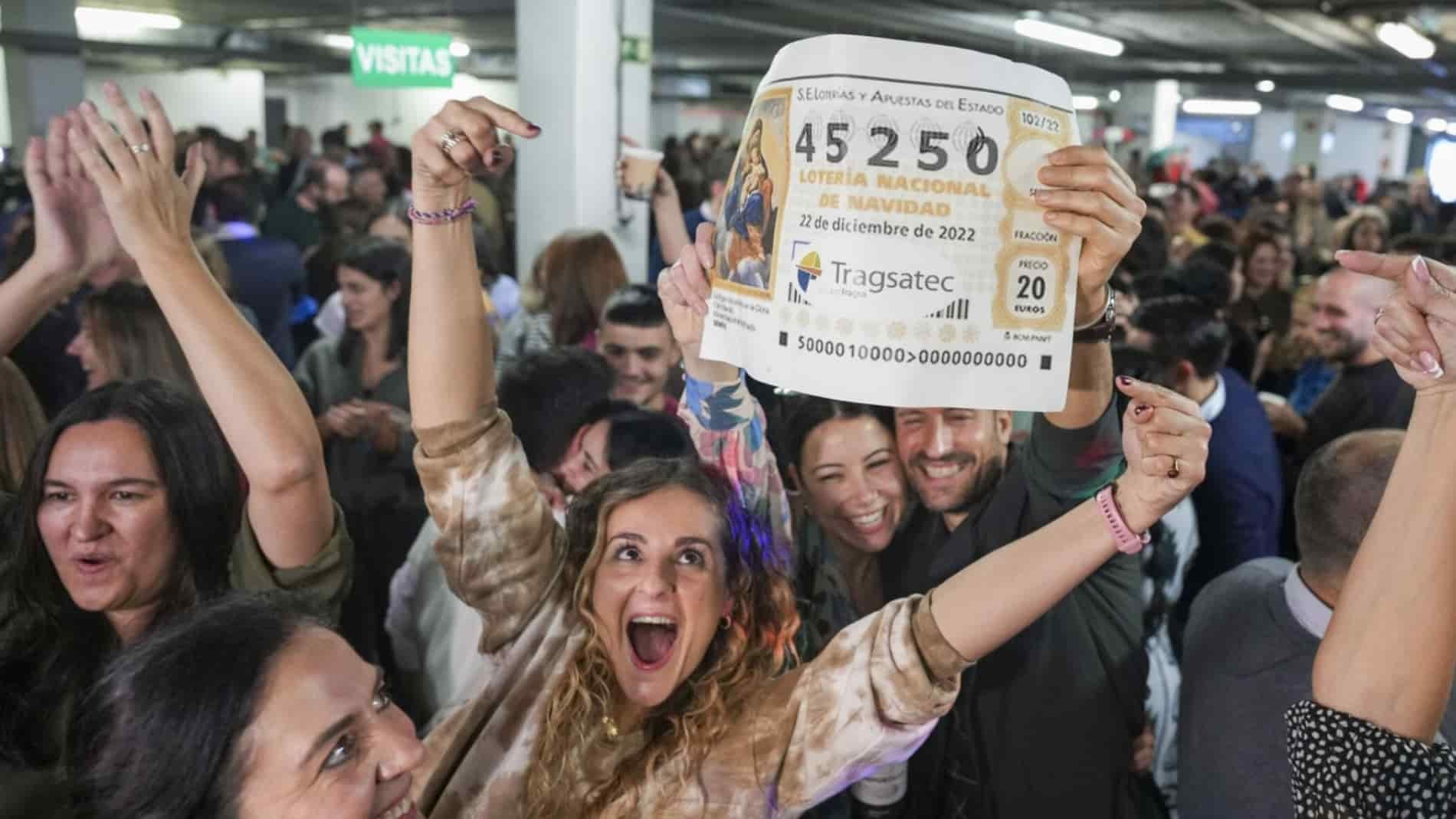 ¿Dónde se cobra el premio de Lotería de Navidad si es mayor de 2.000 euros?