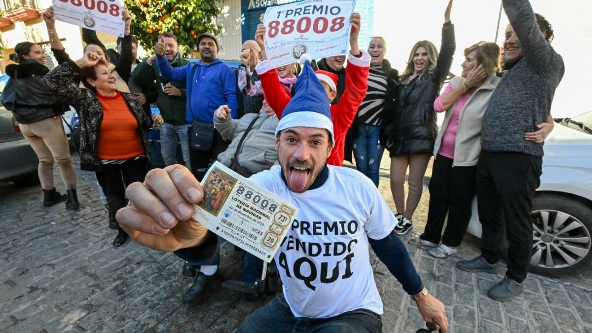 El truco legal para que Hacienda no se lleve el 20% de los premios de la Lotería de Navidad 2024