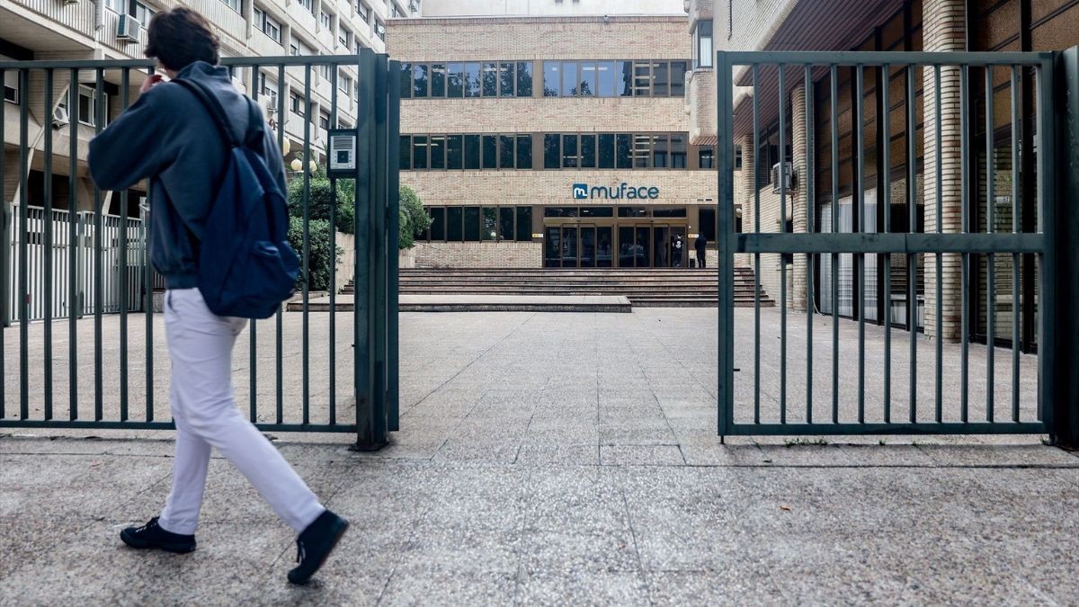 Adeslas abandona Muface y se marcha del seguro de los funcionarios porque le haría perder "250 millones de euros"