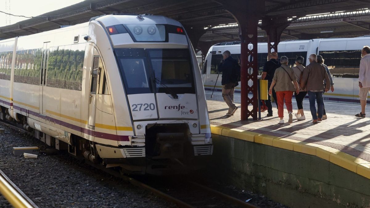 Renfe avisa de importantes cambios en sus horarios y paradas para estos días