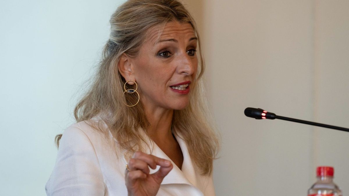 Yolanda Díaz convocará a patronal y sindicatos para la subida del SMI a “principios de año”