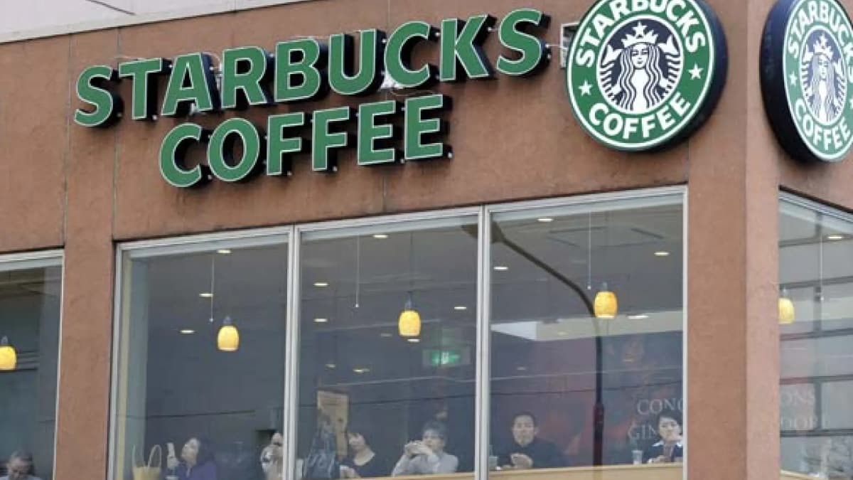Esta es la nueva norma que ha implantado Starbucks en sus establecimientos
