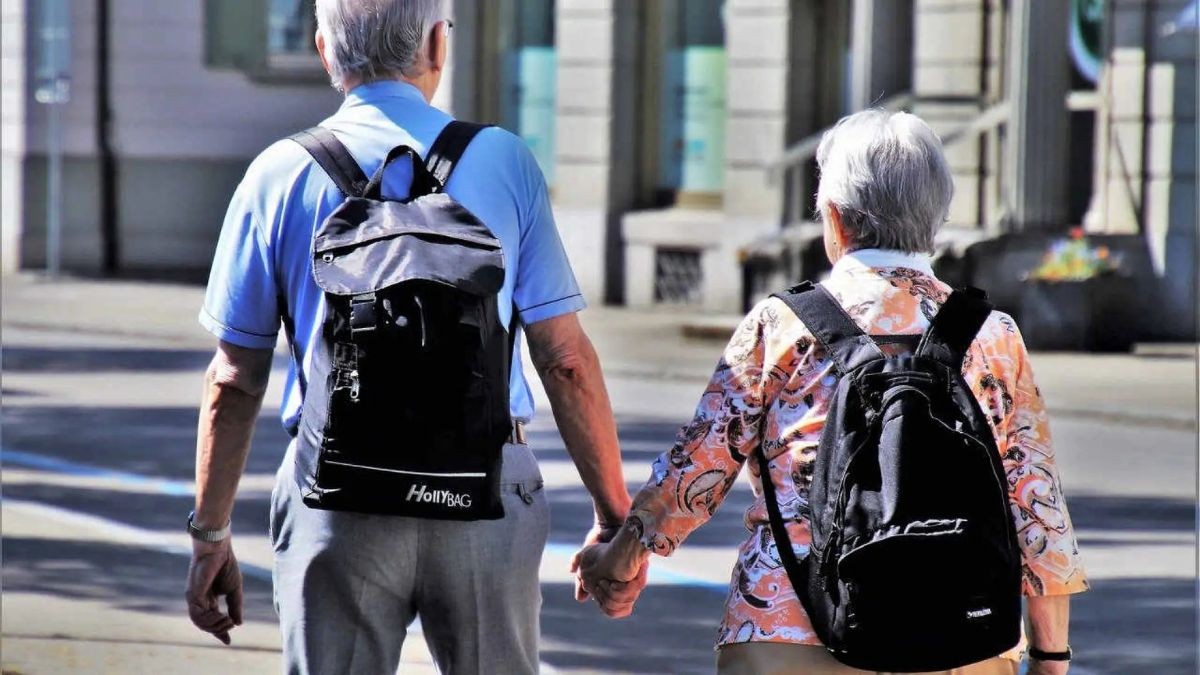 El Corte Inglés planta a los viajes del Imserso con un baratísimo destino para jubilados con pensión completa