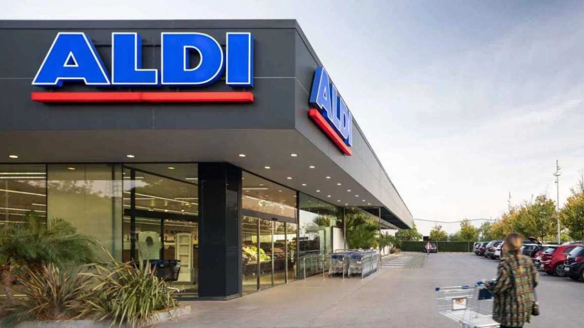 Aldi sorprende con la grifería negra más en tendencia para una cocina moderna y elegante: es fácil de instalar y cuesta menos de 30 euros